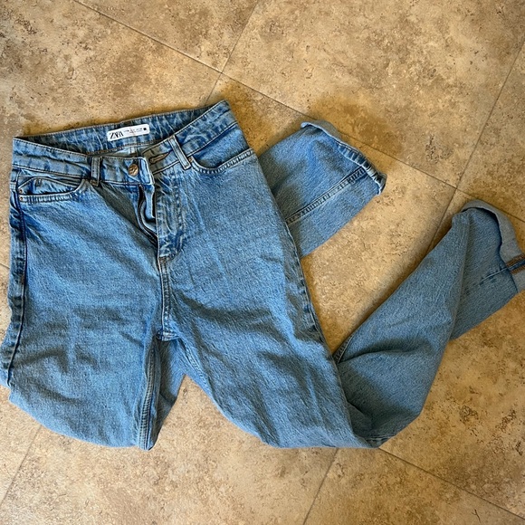 Zara Straight Denim Jean - Picture 1 of 3